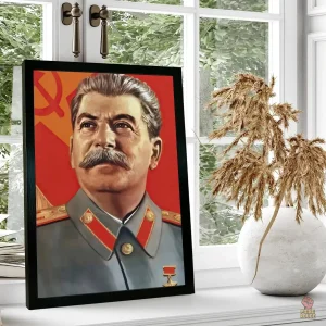 Affiche communiste Stalin avec faucille et marteau sur fond rouge