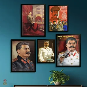 Affiche communiste représentant Staline au Kremlin en sépia