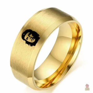 Bague dorée en acier gravée