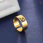 Bague faucille marteau, un hommage au style soviétique