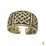 Bague or Svarog, accessoire historique au design unique