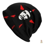 Bonnet Che Guevara avec design noir et triangles rouges