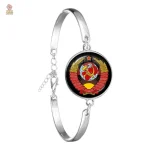 Bracelet avec les armoiries de l'URSS en design communiste
