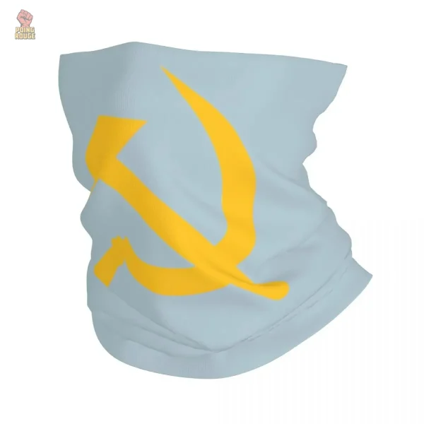 cache-cou-bleu-clair-faucille-jaune-1 Cache-cou bleu clair avec faucille jaune, accessoire communiste