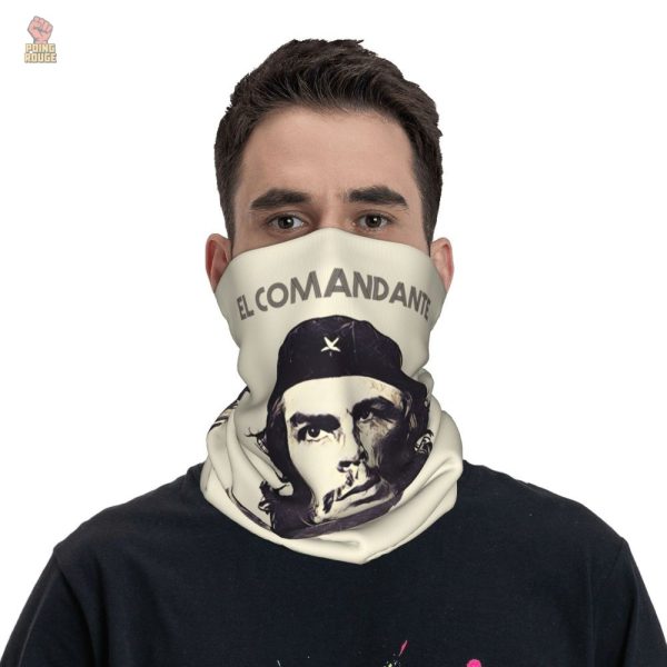 Cache-cou militant, accessoire pour les passionnés d'histoire