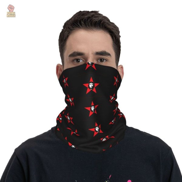Accessoire mode, cache cou avec étoile rouge