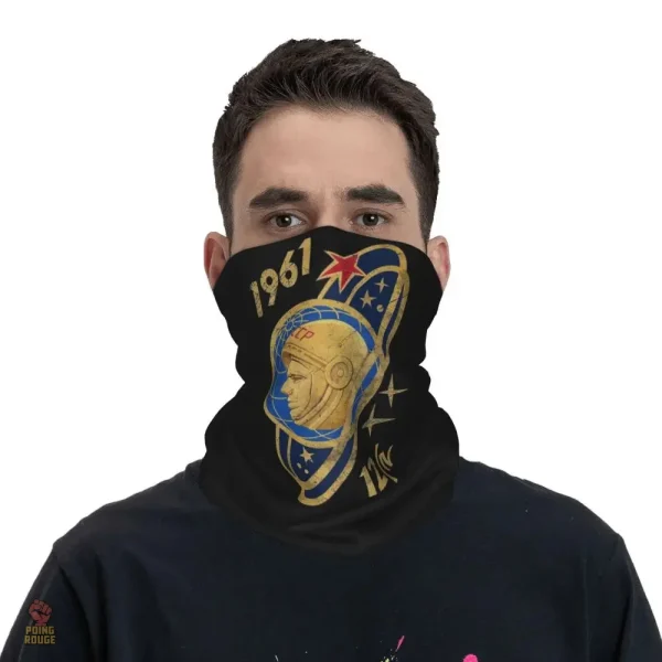 Accessoire communiste, cache-cou au design historique soviétique