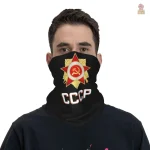 Accessoire en rouge et or, représentant l'insigne CCCP, style vintage