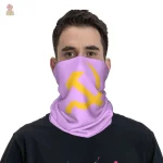 Accessoire communiste : cache-cou avec design marteau et rose