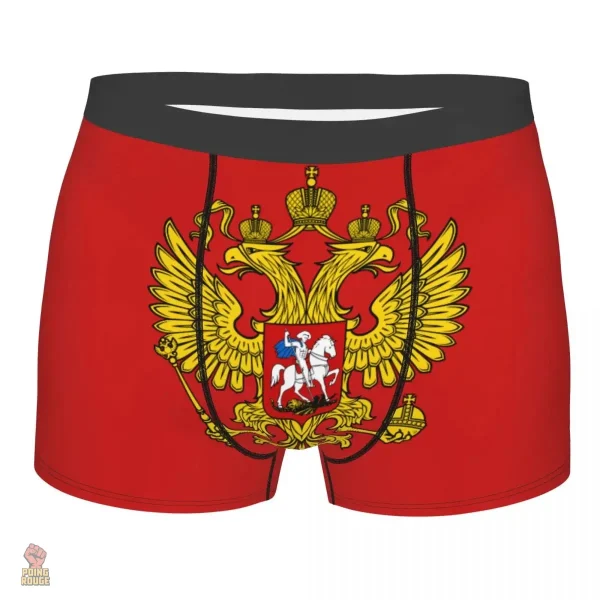 Boxeur rouge avec symbole or du communisme