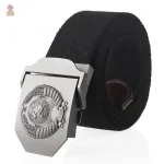 Ceinture noire avec insignia soviétique