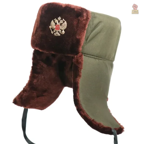 Chapka en laine avec design soviétique