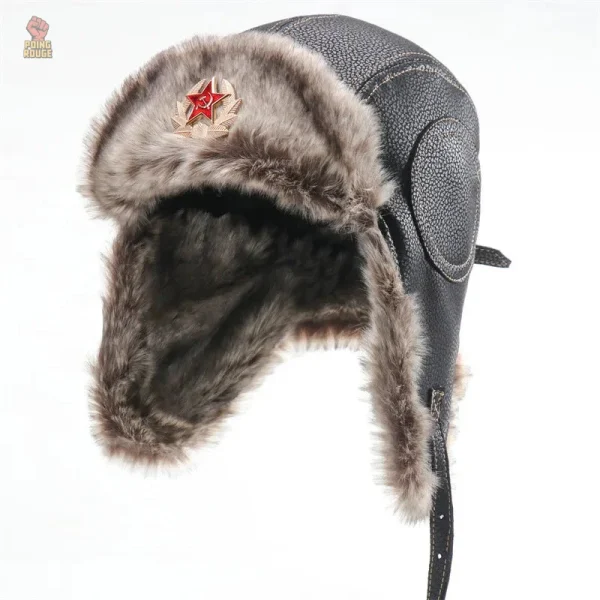 Chapeau traditionnel russe, look rétro avec badge