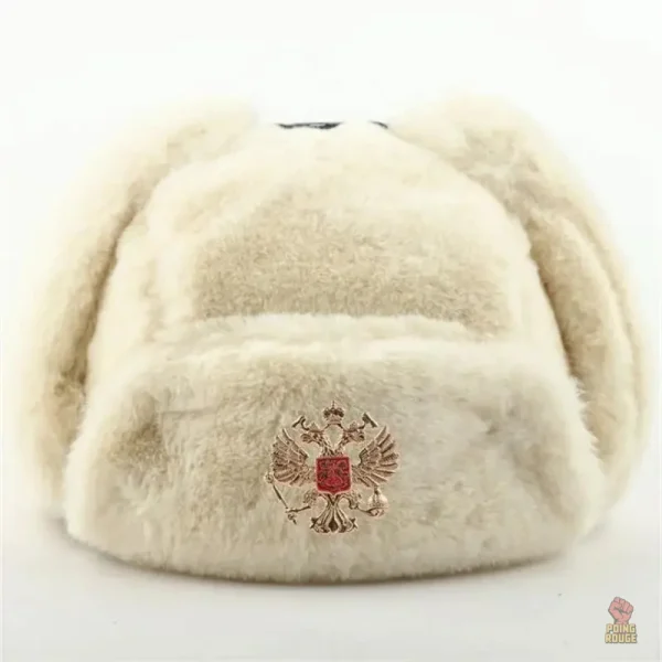 Modèle d'ushanka inspiré du communisme