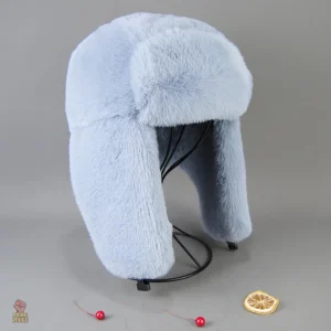 Chapka russe colorée pour l'hiver