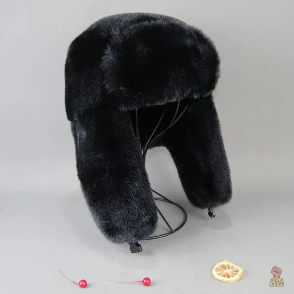 Accessoire hivernal multicolore inspiré de l'URSS