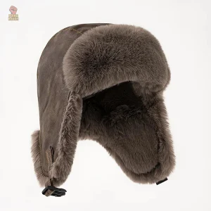 Accessoire militaire en fourrure, style chapka