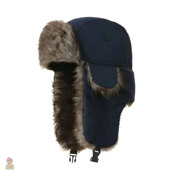 Chapka avec broderies pour un style distinctif