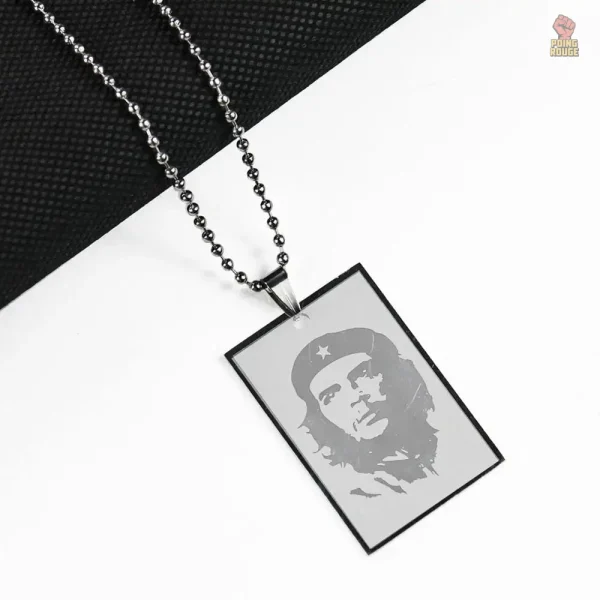 Collier acier avec symbole révolutionnaire