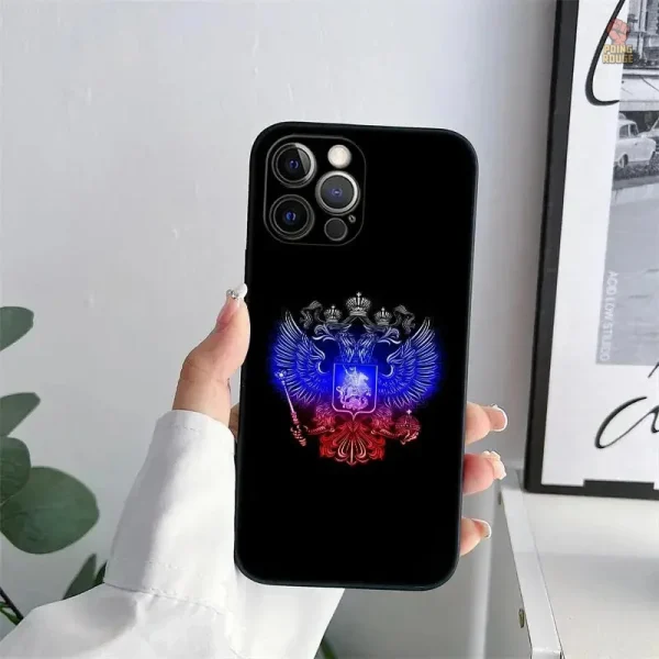 Coque iPhone au design rétro communiste en kaki