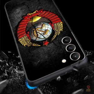 Coque rouge inspirée du communisme