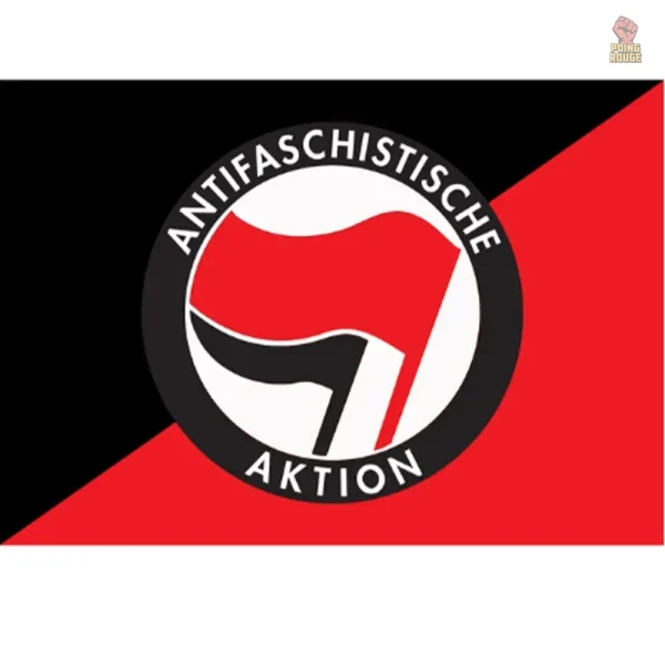 Drapeau rouge affichant le message antifasciste