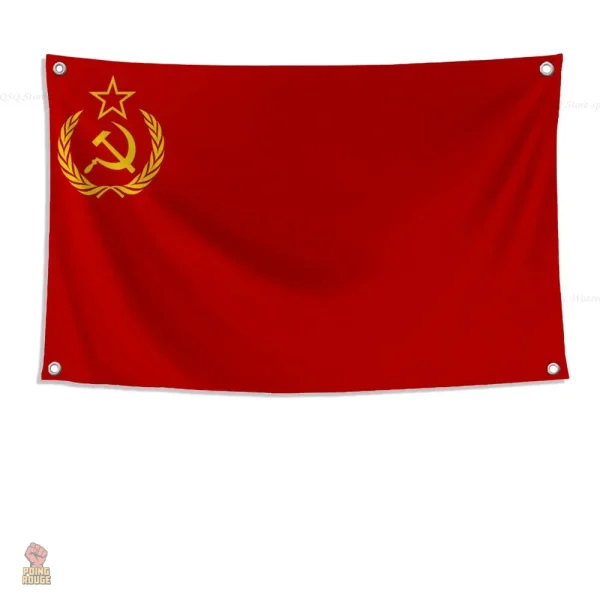 Drapeau rouge au design traditionnel soviétique