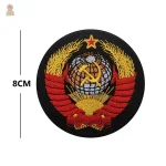 Design rond avec faucille et marteau emblématique