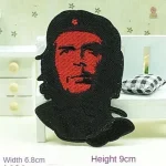 Ecusson noir avec le visage de Che Guevara