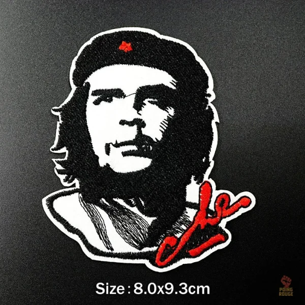 ecusson-che-guevara-portrait-signature-rouge-fond-noir-8x9cm-1 Ecusson Che Guevara rouge sur fond noir, portrait signature