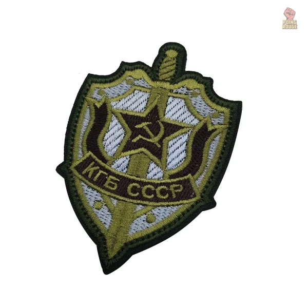 Faucille et marteau sur un écusson noir CCCP