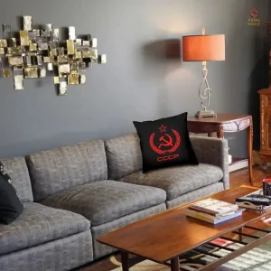 Housse de coussin noir avec symbole communiste