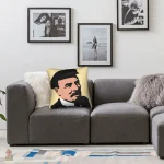Coussin avec motif historique de Lenine en profil