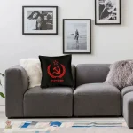 Housse décorative représentant des figures communistes historiques