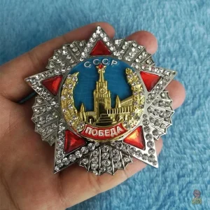 Médaille Pobeda Victoire CCCP avec strass