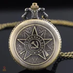 Montre bracelet soviétique en bronze avec étoile rouge