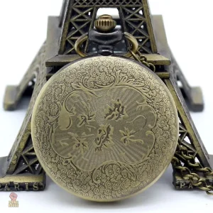 Accessoire communiste : montre de poche argentée