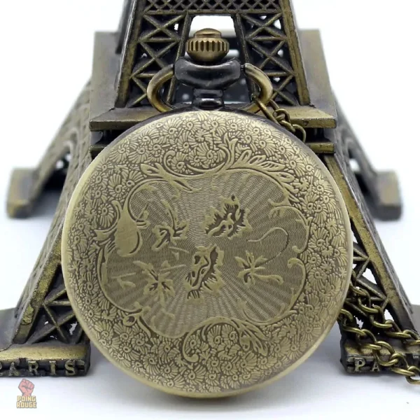 Accessoire communiste : montre de poche argentée