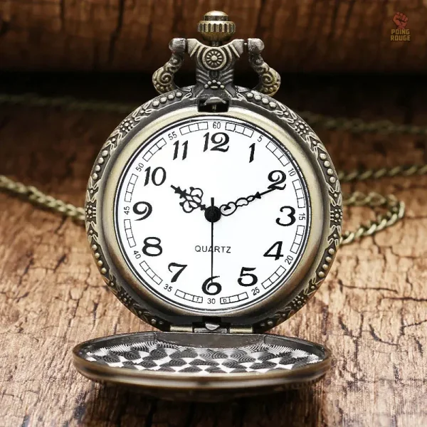 Montre de poche en bronze au style soviétique
