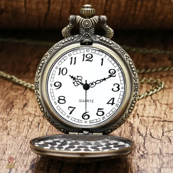 Montre de poche avec motif communiste classique