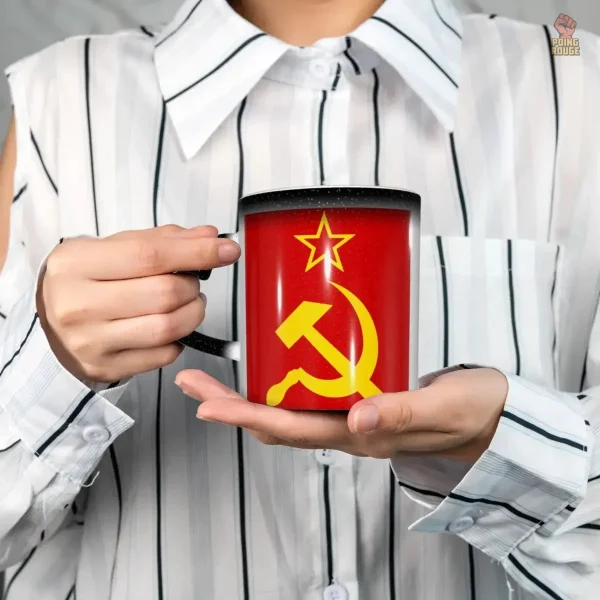 mug-urss-cccp-faucille-marteau-drapeau-retro-1 Mug rétro URSS avec faucille et marteau sur fond de drapeau