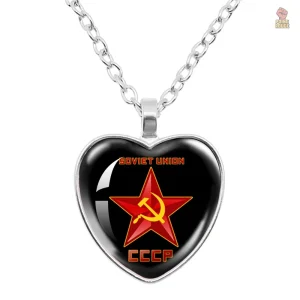 Pendentif étoile rouge CCCP avec cœur noir
