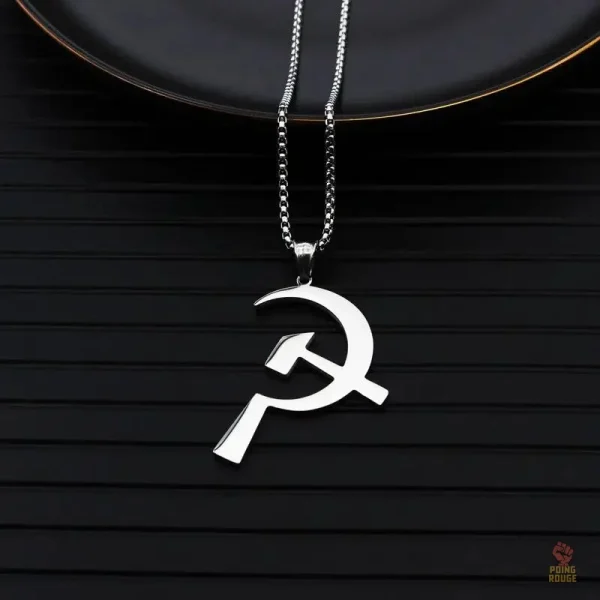 pendentif-communiste-marteau-et-faucille-1 Pendentif Marteau et Faucille, symbole communiste emblématique