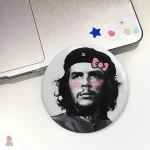Badge portrait Che Guevara, design accrocheur