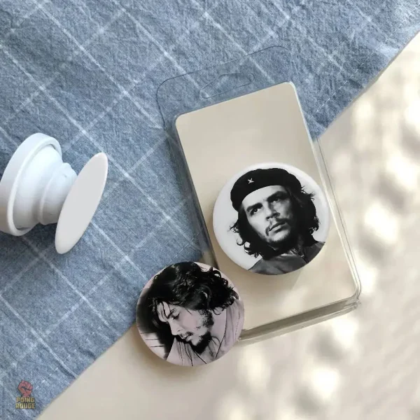 Insigne Che Guevara, design graphique sur fond rouge