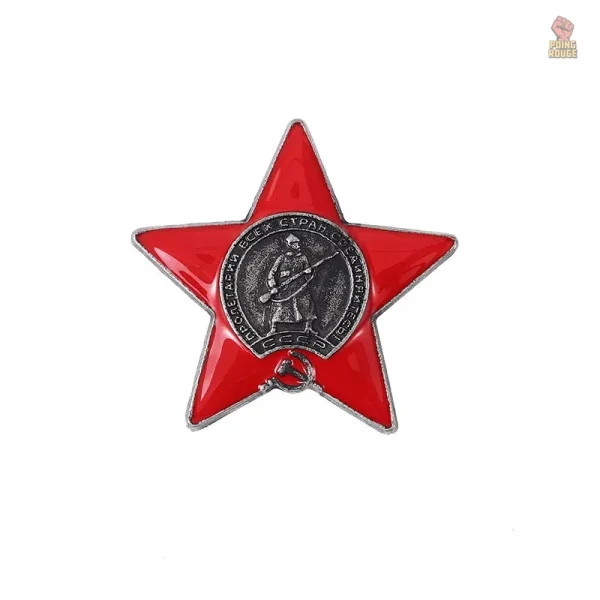 Insigne doré, référence au mouvement communiste