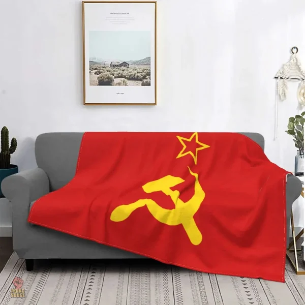 plaid-cccp-drapeau-faucille-marteau-etoile-or-fond-rouge-1 Plaid CCCP avec drapeau rouge et symbole communiste