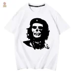 Mode engagée avec ce t-shirt noir