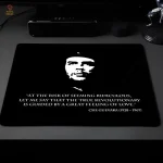 Tapis Che Guevara citation révolutionnaire fond noir