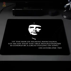 Tapis Che Guevara citation révolutionnaire fond noir